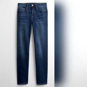 NWT Mid Rise Classic Straight Jeans
